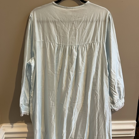 Lady Barbizon Vintage Nightgown Light Blue Long Sleeve Satin Size 1X - Picture 9 of 10